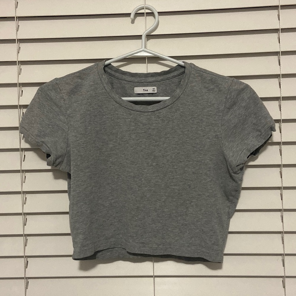 Tna tee